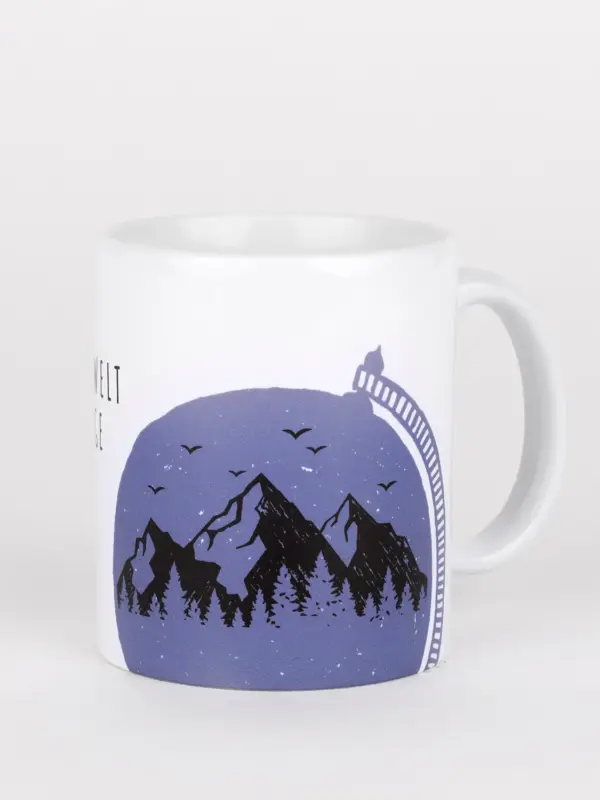 Keramiktasse mit Bergmotiv