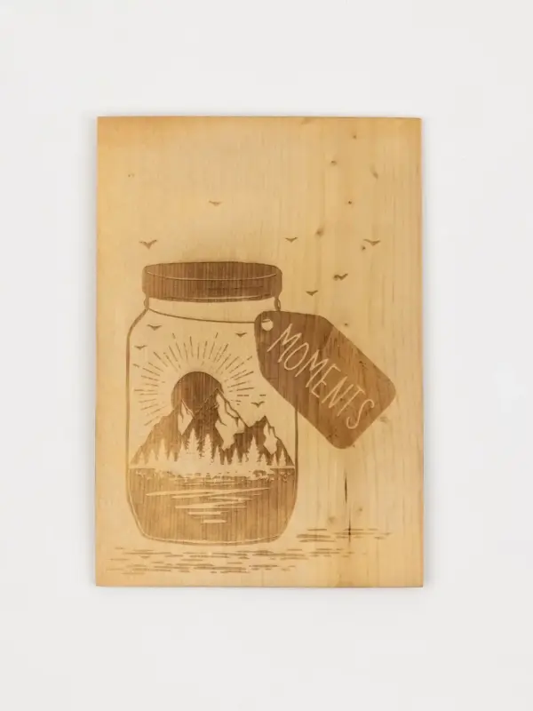 Postkarte aus Zirbenholz - Moments