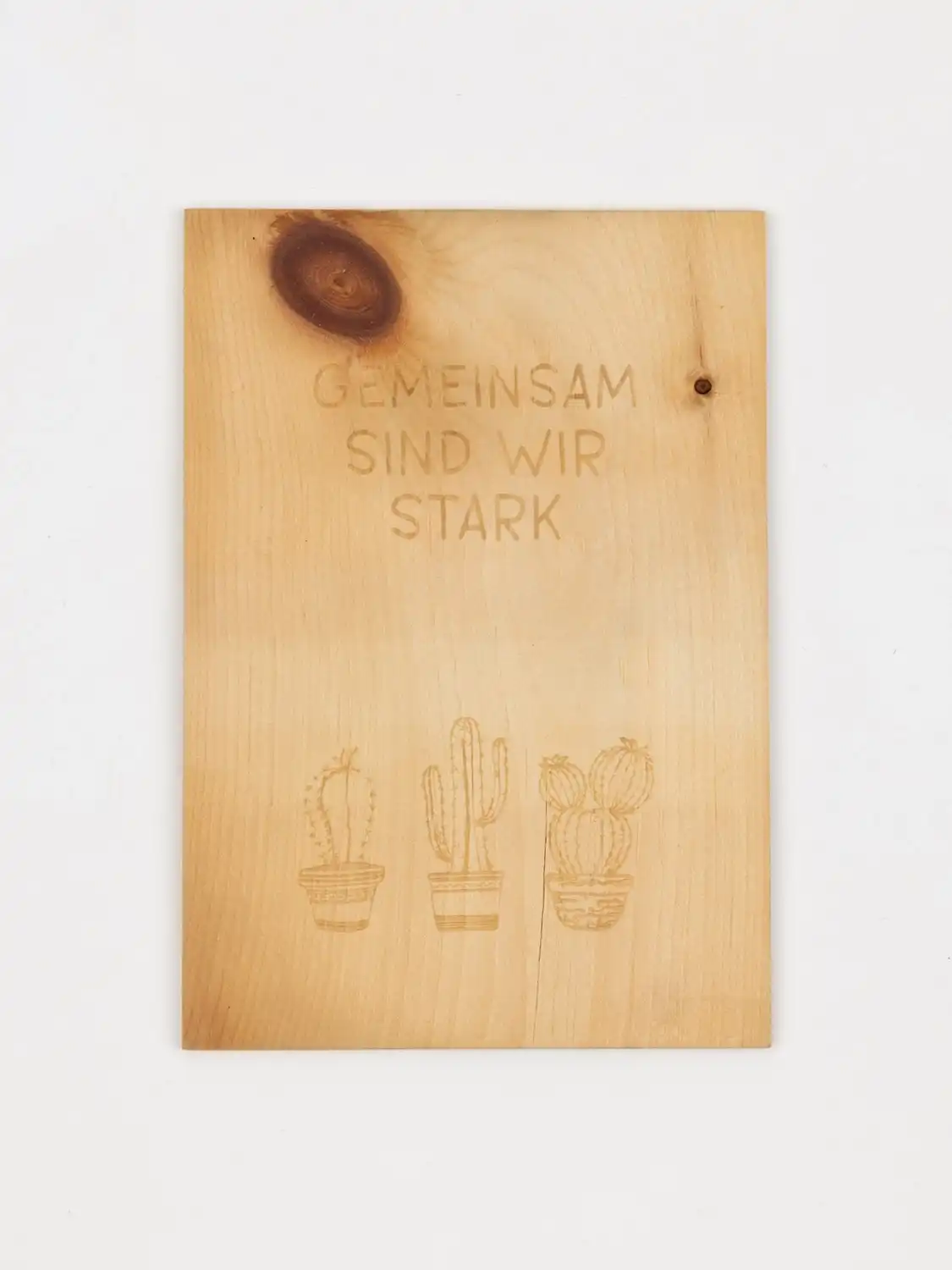 Postkarte aus Zirbenholz - Gemeinsam sind wir stark